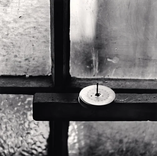 Minimalist Textured High Contrast Mysterious Timeless