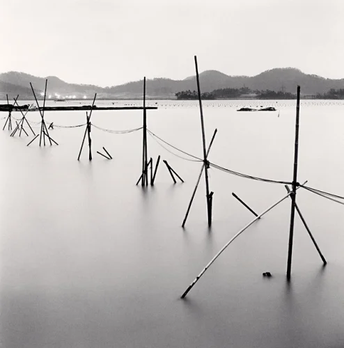 Minimalist Water Poles Lines Calm Monochrome