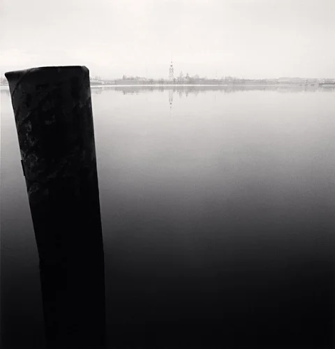 Minimalist Water Reflections Monochrome Calm