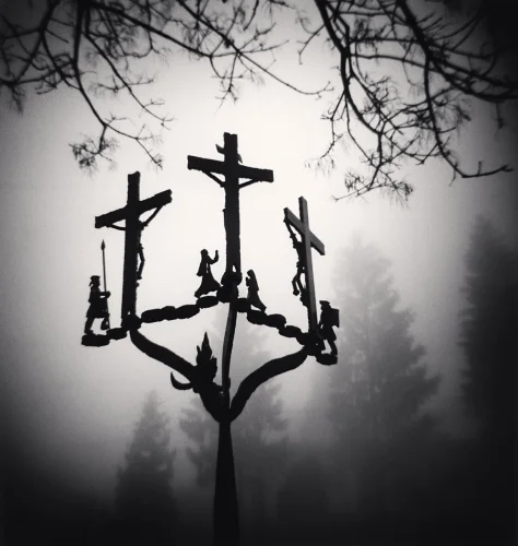 Monument High Contrast Dramatic Mysterious Silhouetted