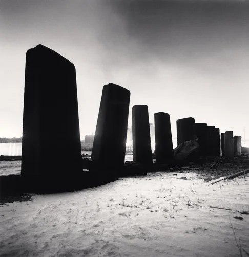 Monument Minimalist High Contrast Mysterious Atmospheric