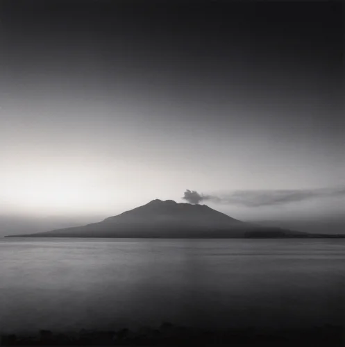 Mountain Silhouette Foggy Dramatic Atmospheric Mysterious