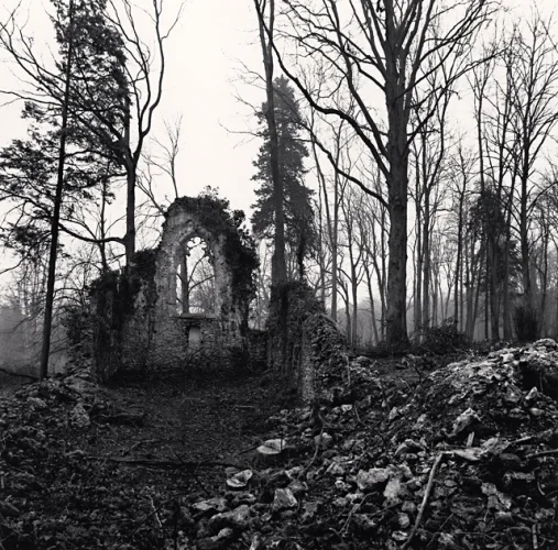 Ruins Dramatic Textured High Contrast Mysterious Nature