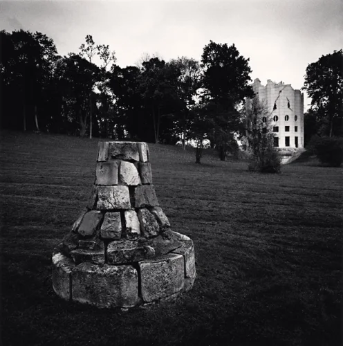 Ruins Monumental Textured High Contrast Mysterious