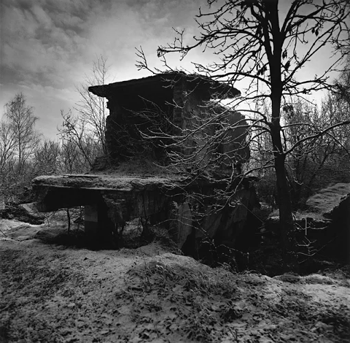 Ruins Textured High Contrast Mysterious Atmospheric