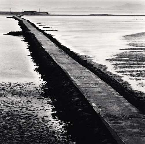 Seascape Dramatic High Contrast Minimalist Mysterious