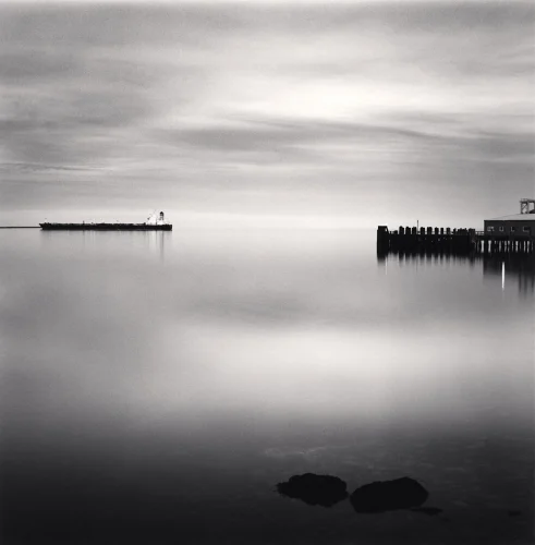 Seascape Minimalist Serene High Contrast