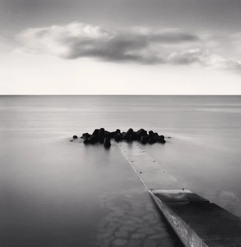 Seascape Minimalist Serene High Contrast