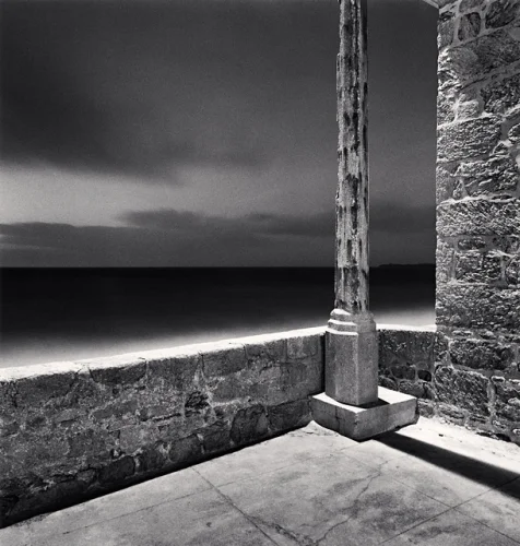 Seascape Minimalist Textured High Contrast Mysterious Atmospheric