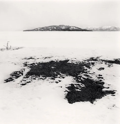Snowy Landscape Minimalist High Contrast Mysterious Nature