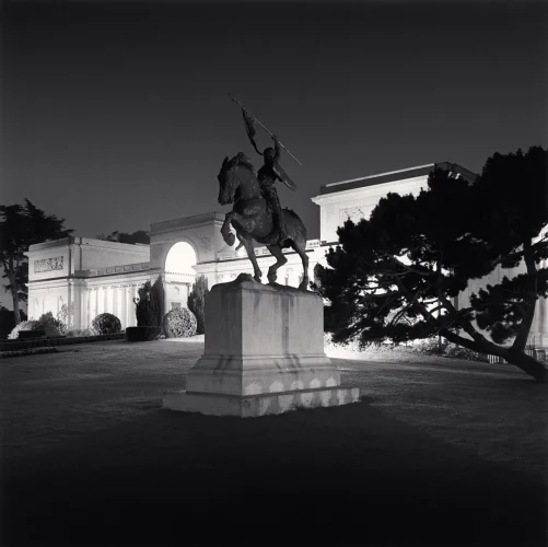 Statue High Contrast Dramatic Mysterious Architecture