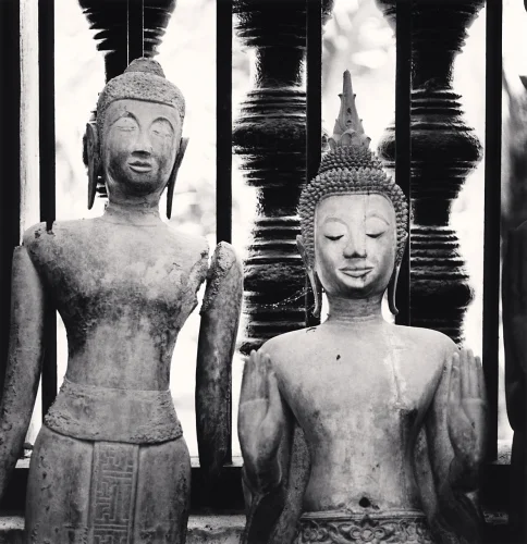 Statue Textured High Contrast Dramatic Mysterious