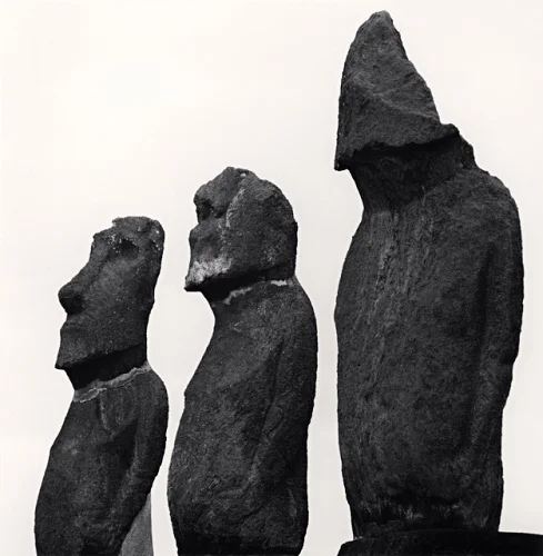 Statue Textured High Contrast Mysterious Atmospheric