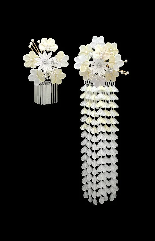 Traditional Japanese accessory floral design white color elegant decorative hair ornament