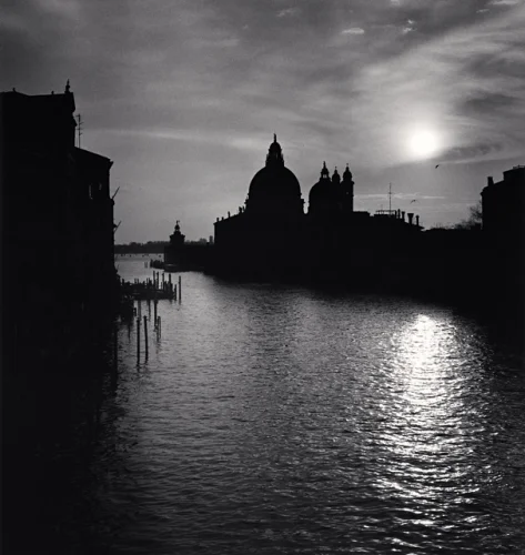 Venice Canal Architecture Silhouetted Sunlight Reflections Dramatic Atmospheric Cityscape