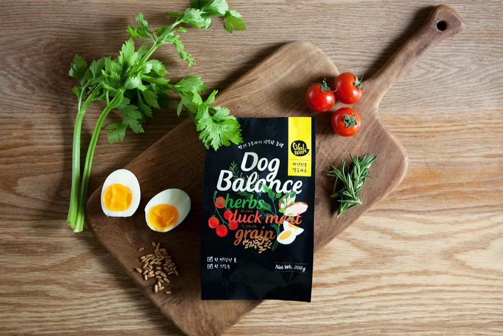 Walwari Dog Black Yellow Illustration Packaging