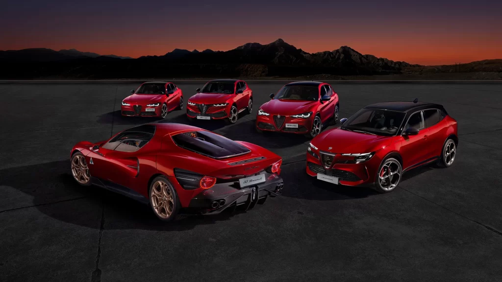 Alfa Romeo 33 Stradale Giulia Stelvio Tonale Red Car Packaging