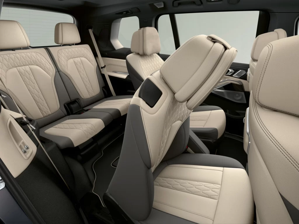 BMW X7 Beige Cockpit View