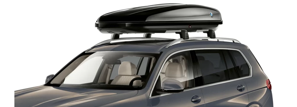BMW X7 Black Side Dynamic View