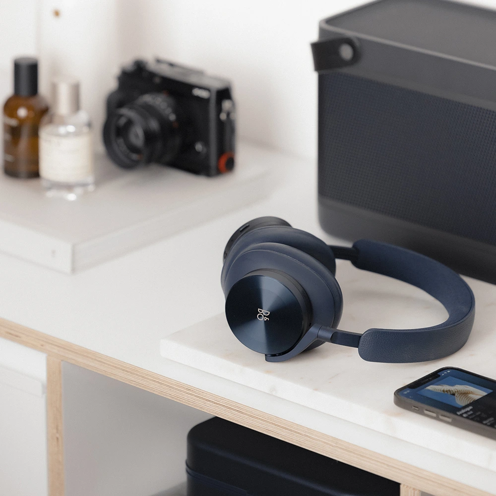 Bang & Olufsen Blue In Use View Beoplay H9i Headphones