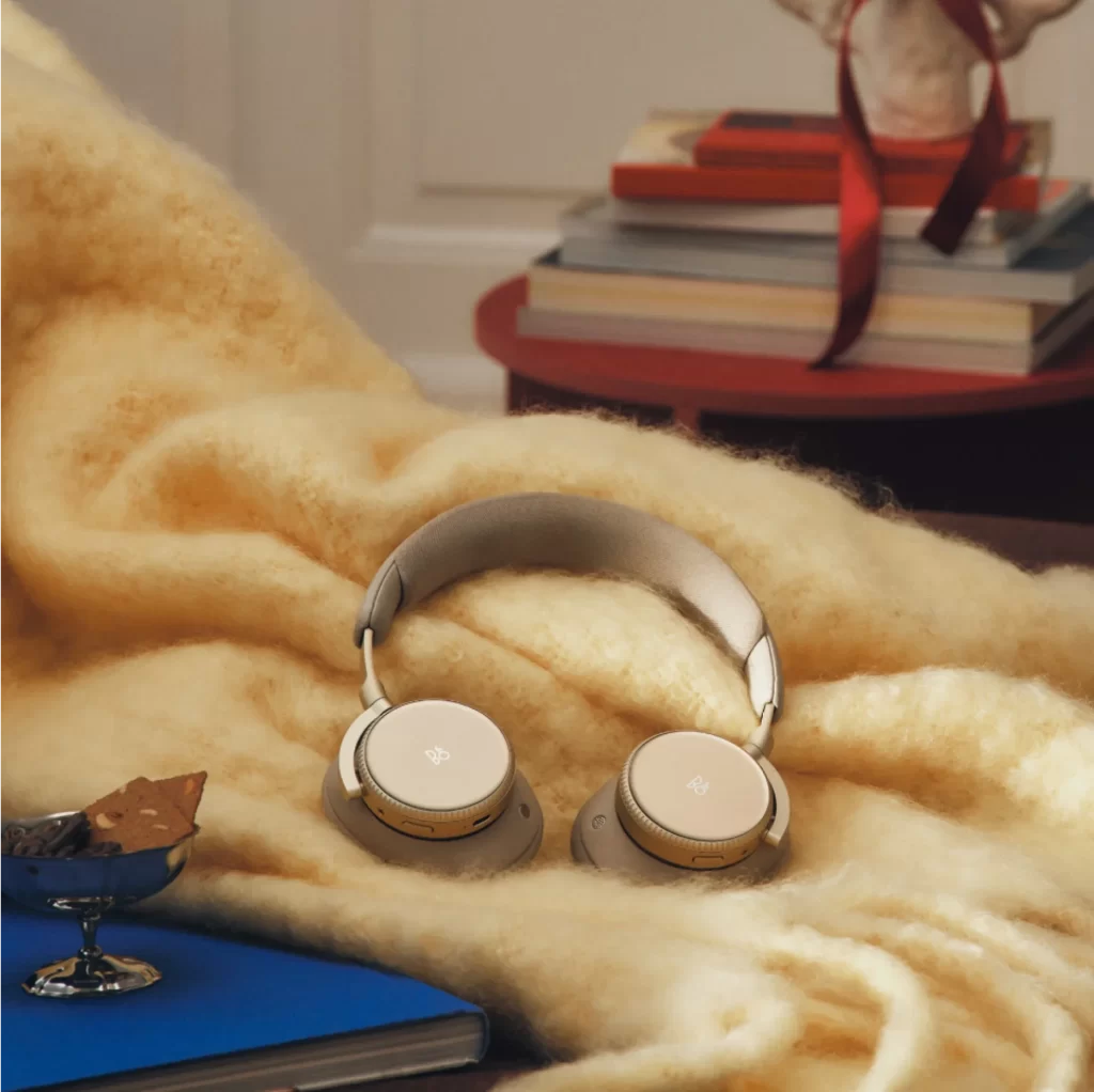 Bang & Olufsen Classic Scene View Beoplay H100 Headphones