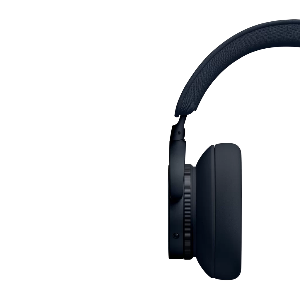 Bang & Olufsen Detailed Front View Beoplay H95 Headphones