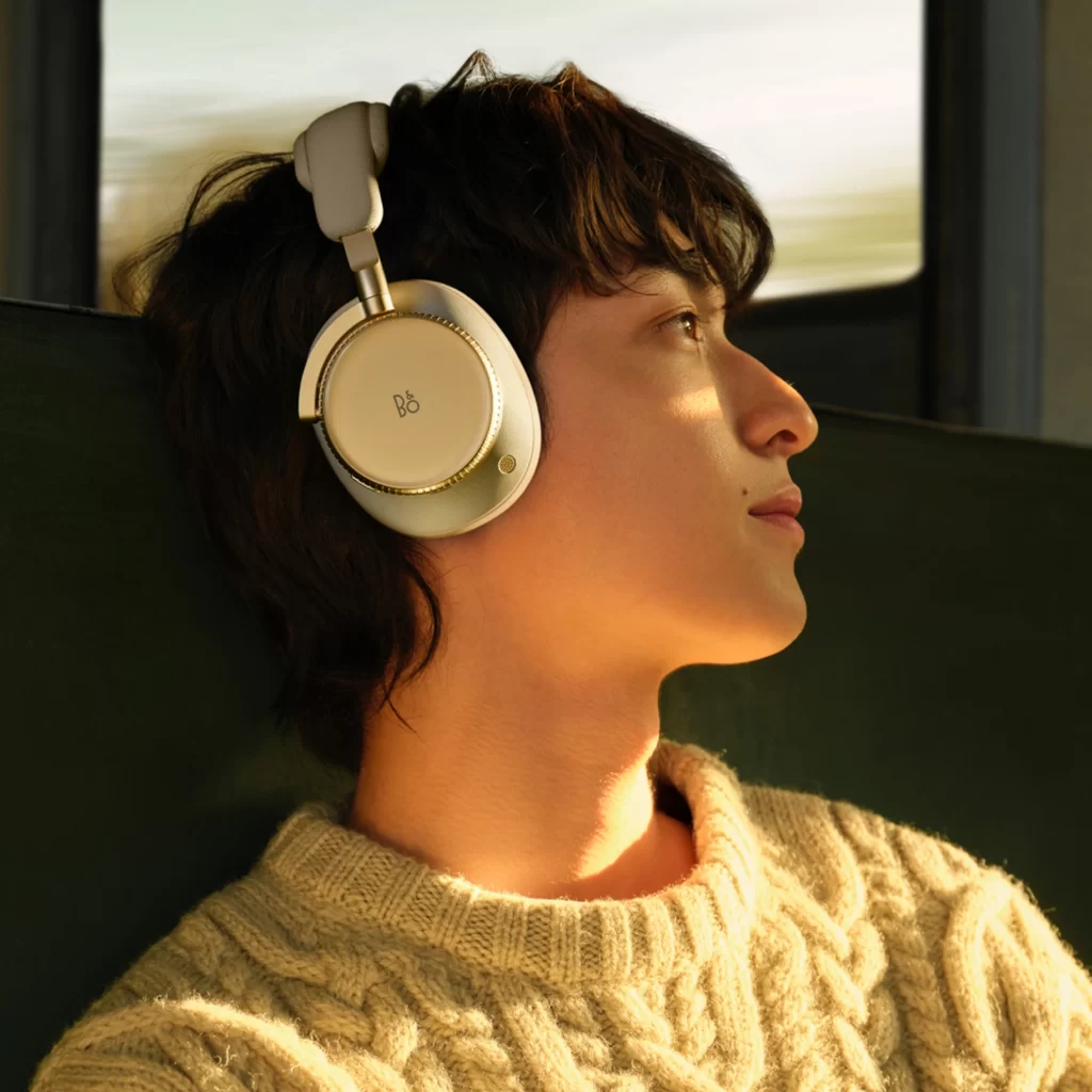 Bang & Olufsen Minimal In Use View Beoplay H9i Headphones