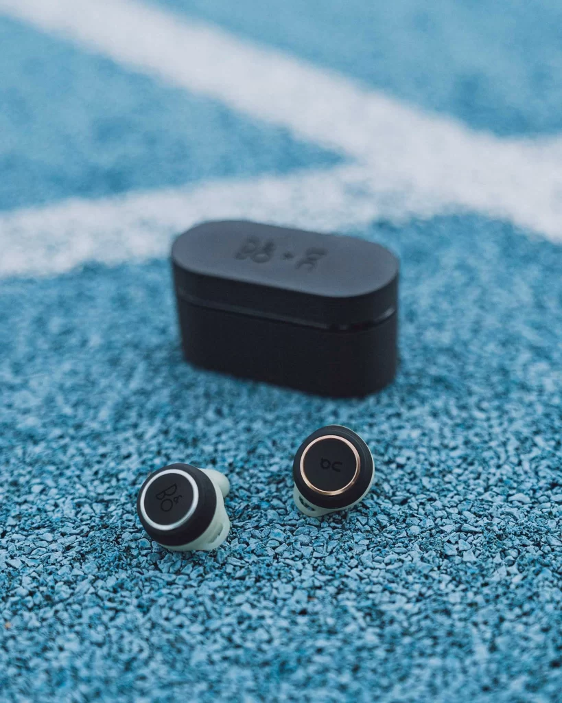 Bang & Olufsen Modern Top View Beoplay E8 Earbuds