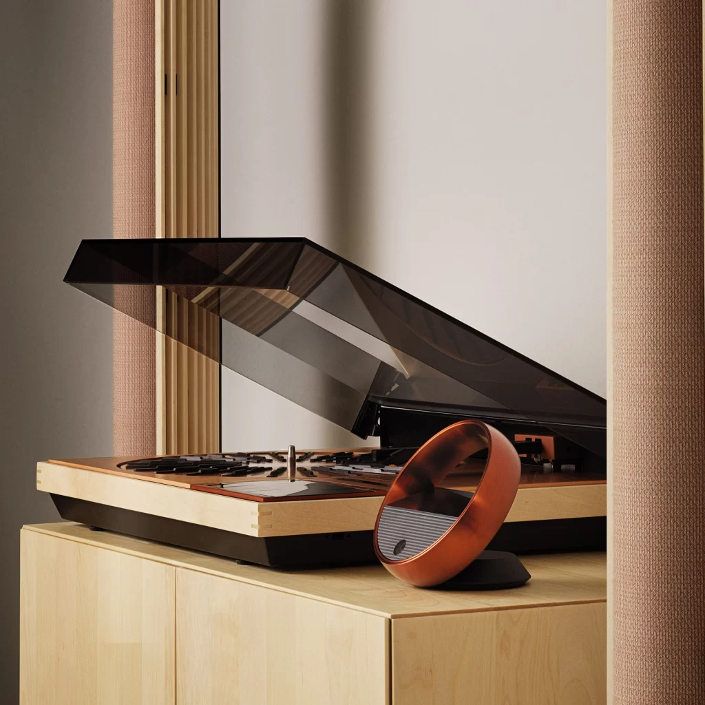 Bang & Olufsen Studio Front View Beogram 4000c Turntable