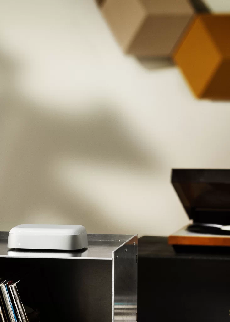 Bang & Olufsen Studio Side View Beosound A9 Soundbar