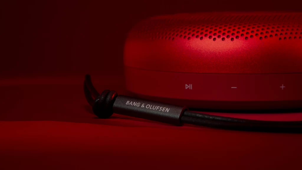 Bang & Olufsen V28 Beosound A1 Speaker