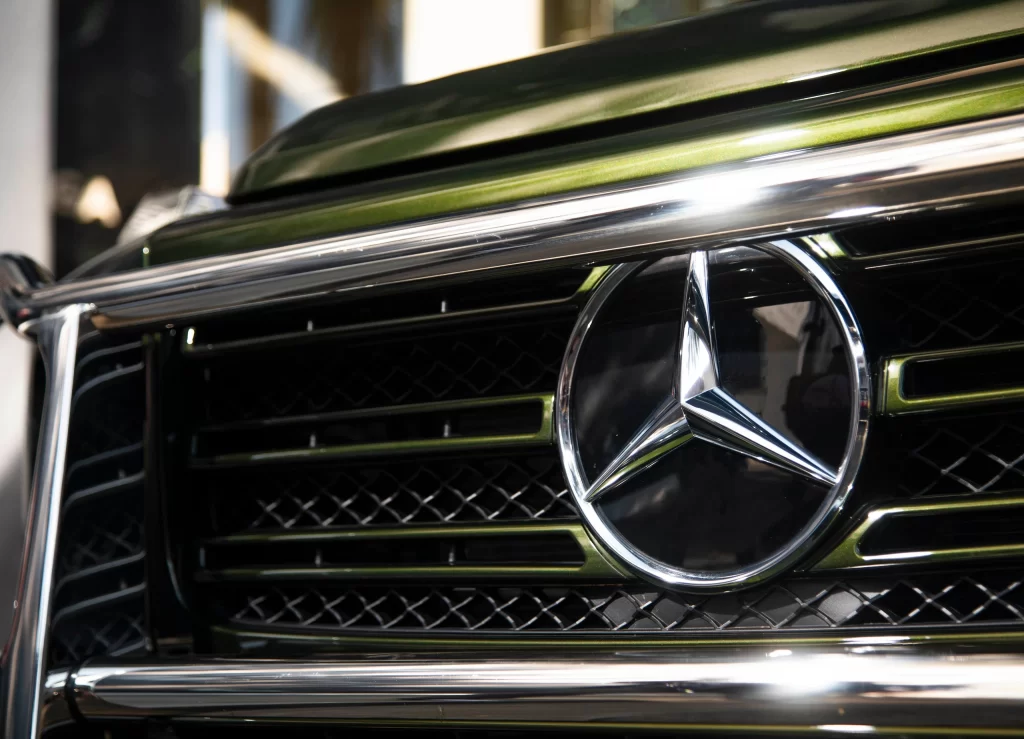Black Mercedes SUV Grille Star Emblem