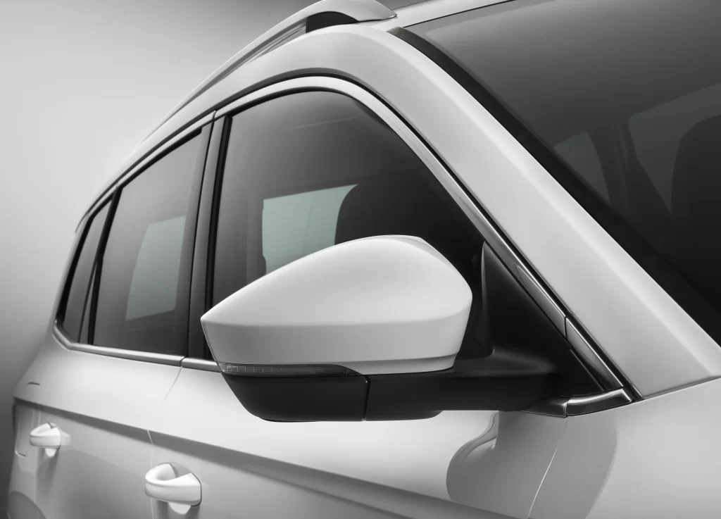 SUV Side Mirror and Window Detail