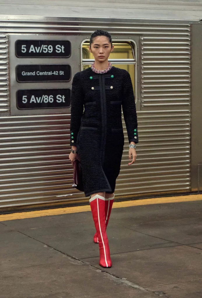 Chanel Metiers d’Art 2026 Look 11 Long Dress Black and Green Runway Photography