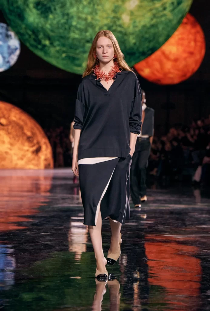 Chanel Spring Summer 2026 Look 7 Top and Skirt Black and White Runway Photography