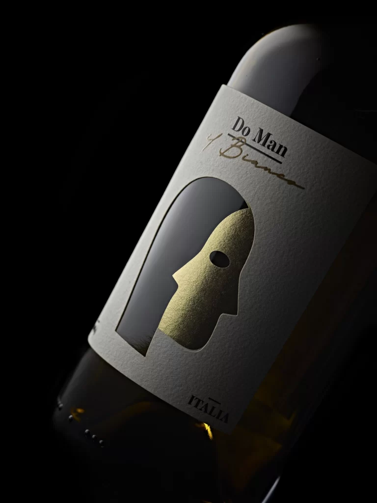 Do Man Wine Bottle Detail