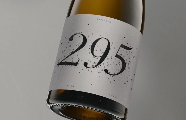 GARNACHA Wine Bottle