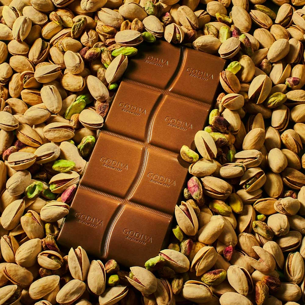 Godiva Pistachio Kadayif Milk Chocolate Bar Packaging