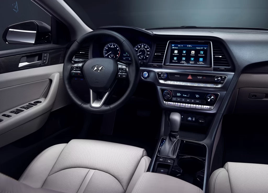 Hyundai Interior Front View Gray Photography