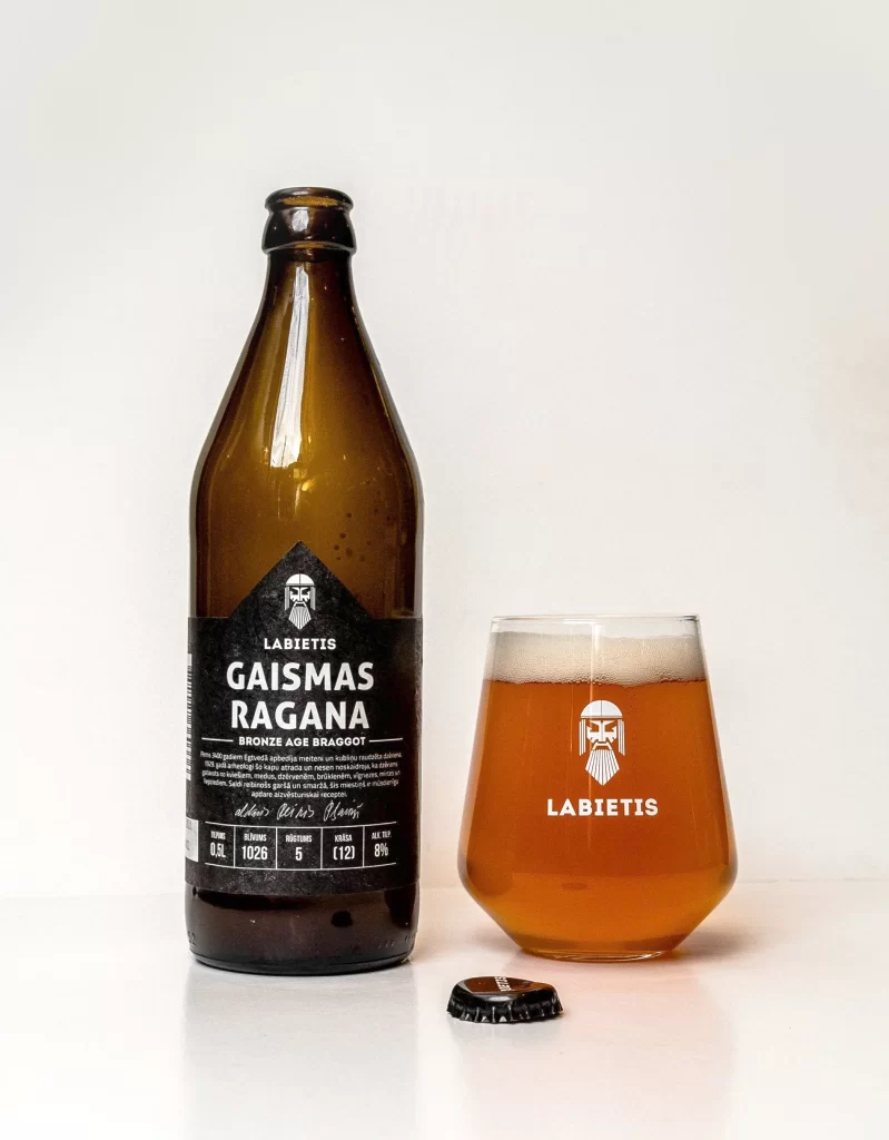 Labietis Gaismas Ragana Beer Bottle Packaging