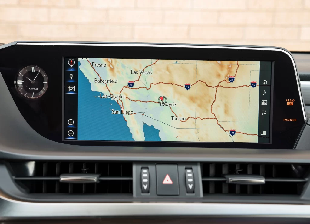Lexus Sedan Interior Dashboard Wood Trim