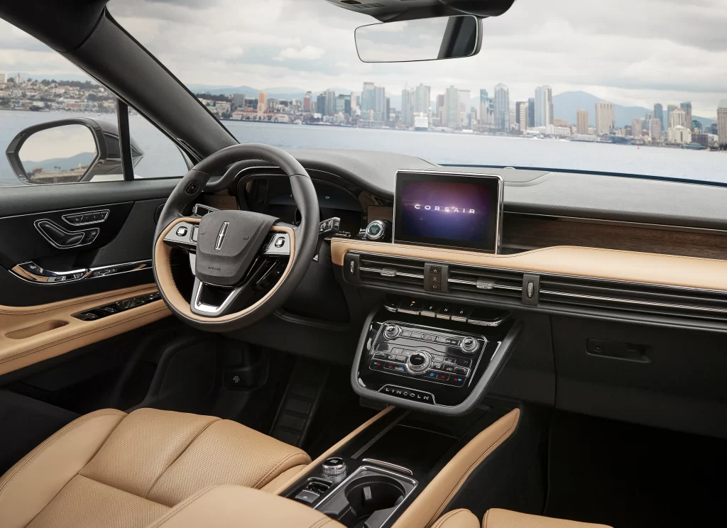 Lincoln SUV Cityscape Interior Dashboard View