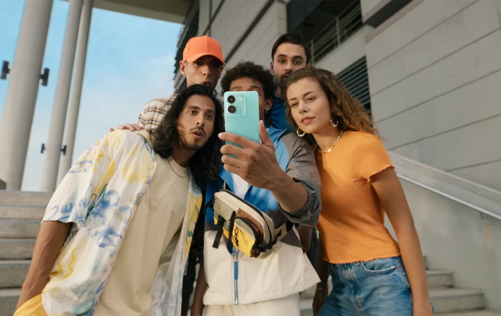 Vivo Phone Group Selfie Photography