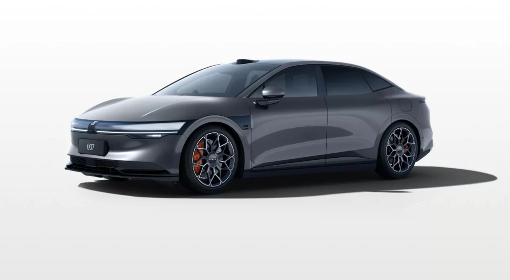 Zeekr 007 Gray Side View