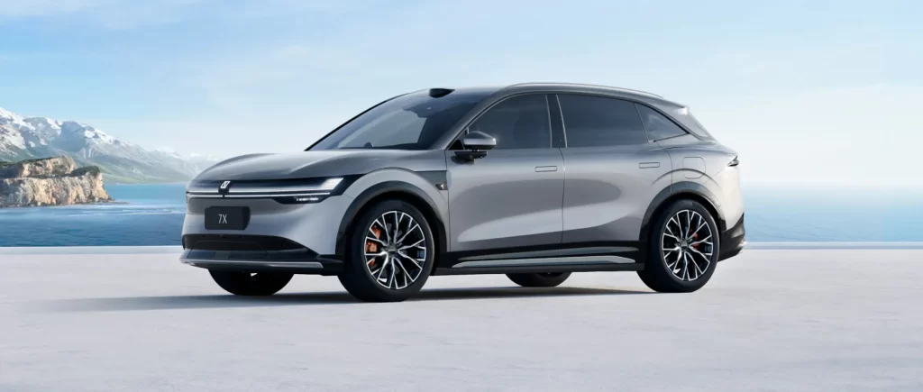 Zeekr 7X Silver Side View
