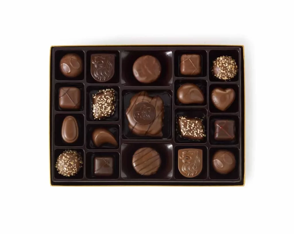 Godiva 19 pc Nut and Caramel Gift Box Packaging