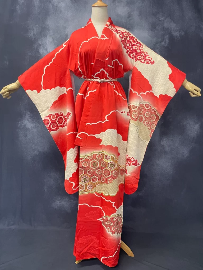 Kimono Red White Hexagonal Pattern Dress Form