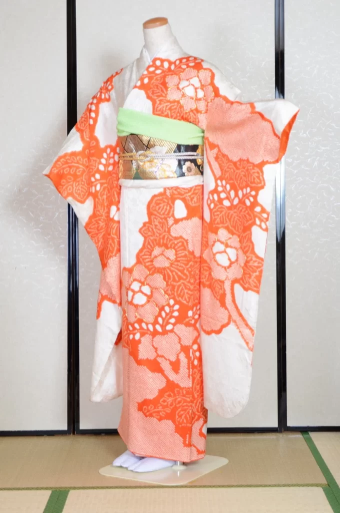 Furisode Kimono FK1-561 Dress Form