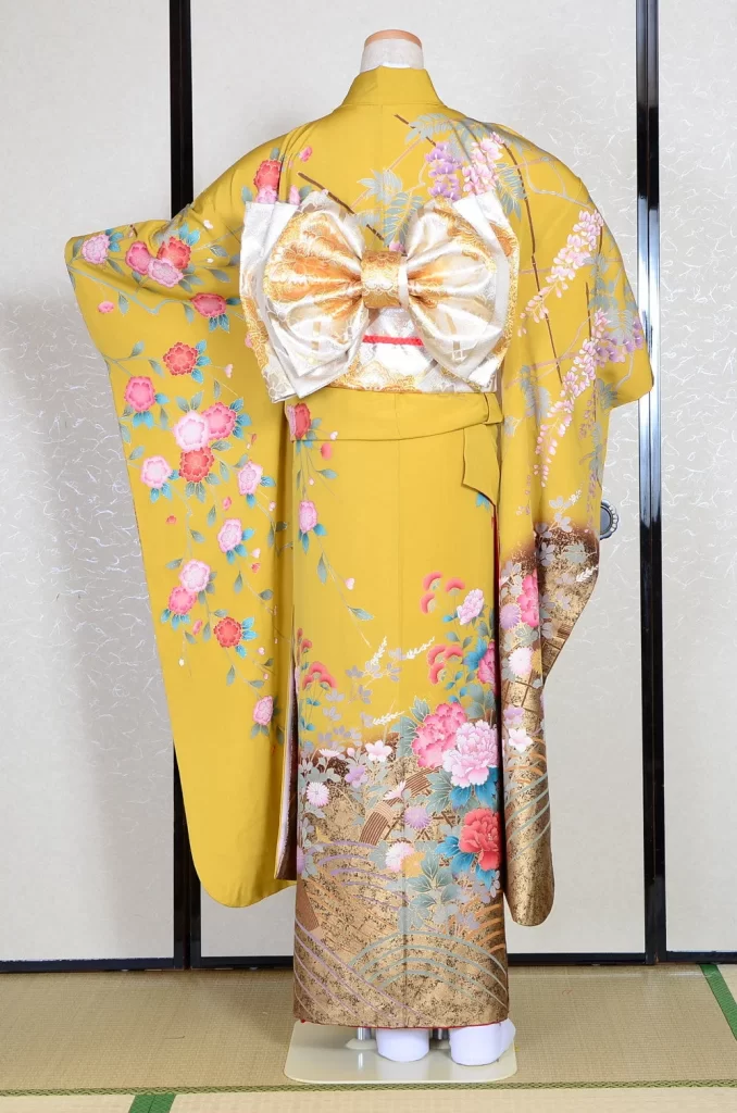 Furisode Kimono FK1-231 Dress Form