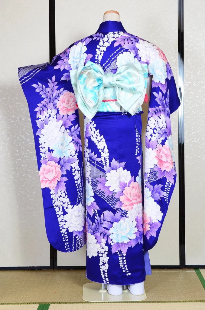 Furisode Kimono FK1-235 Dress Form